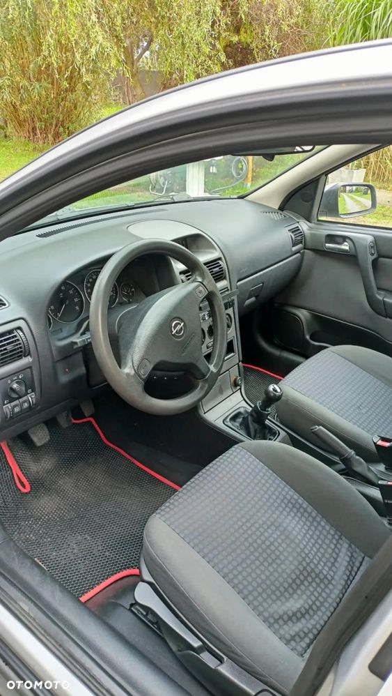 Opel Astra 1.6 - 11