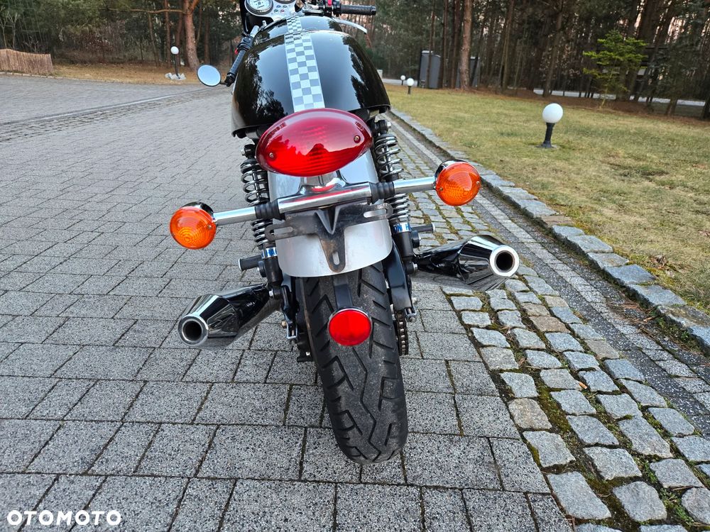 Triumph Thruxton - 32