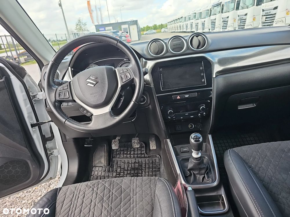 Suzuki Vitara 1.4 Boosterjet SHVS Elegance 2WD - 11