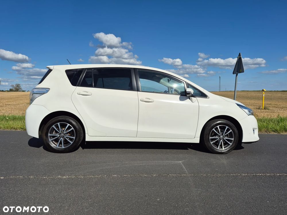 Toyota Verso - 4