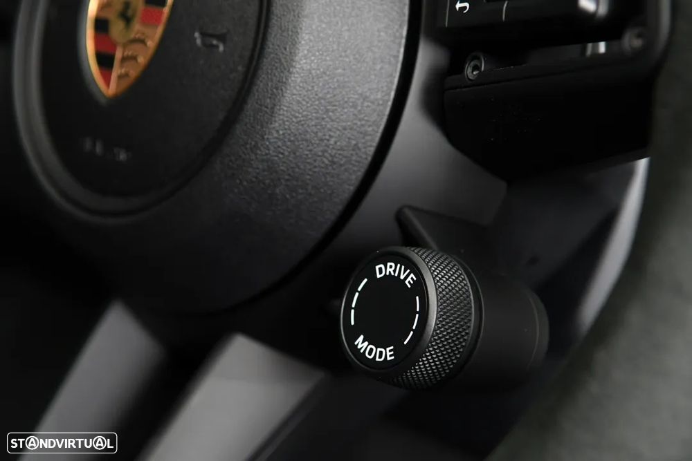Porsche 911 (992) Carrera - 21