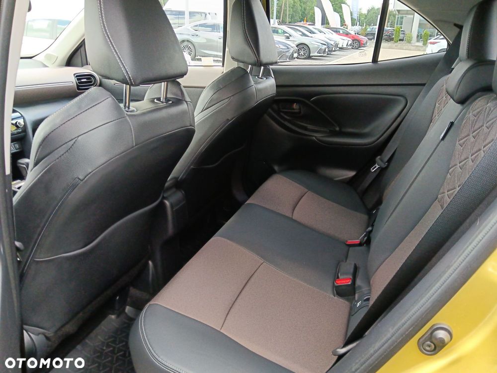 Toyota Yaris Cross - 16