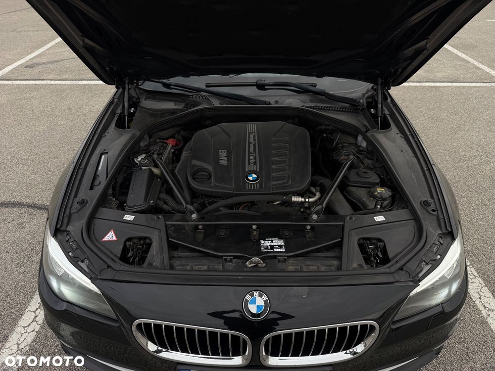 BMW Seria 5 530d xDrive Luxury Line - 12