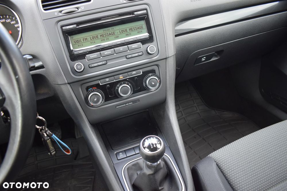 Volkswagen Golf - 11