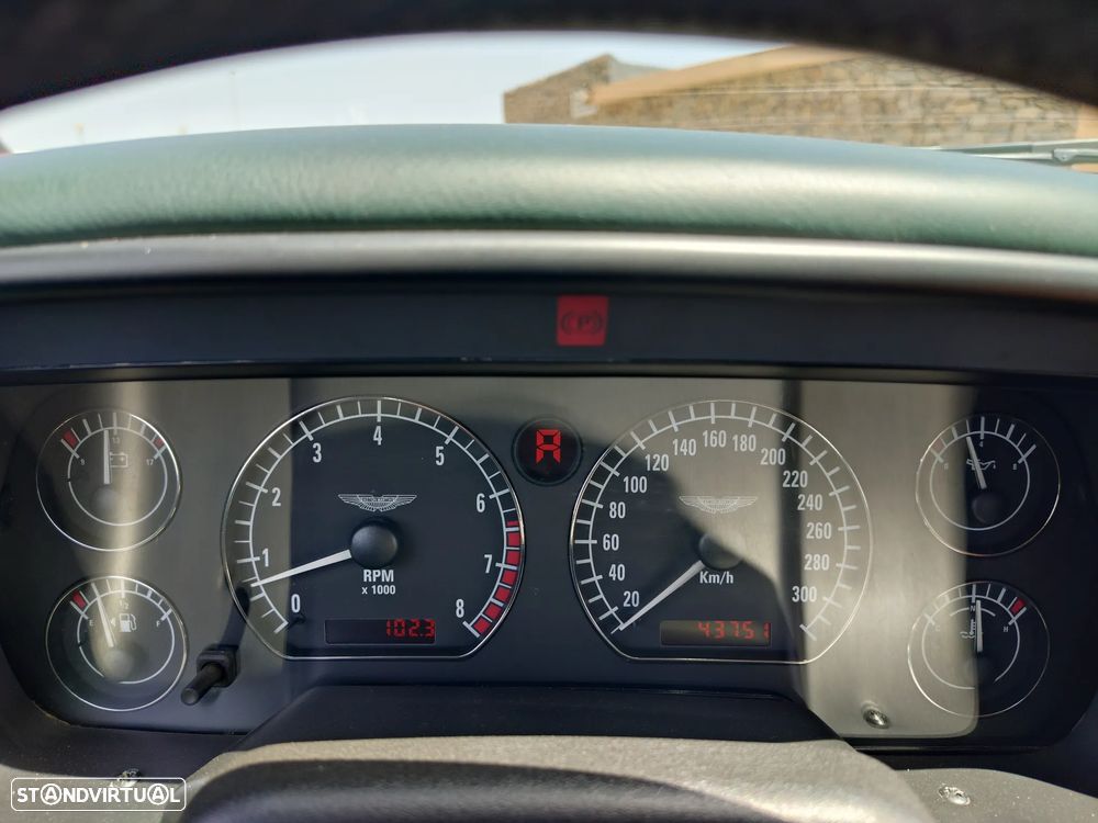 Aston Martin DB7 Vantage Volante - 35