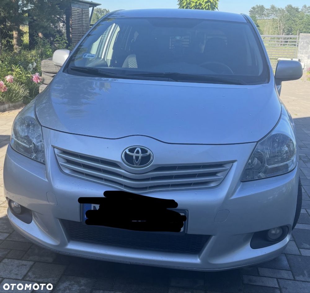 Toyota Verso - 2