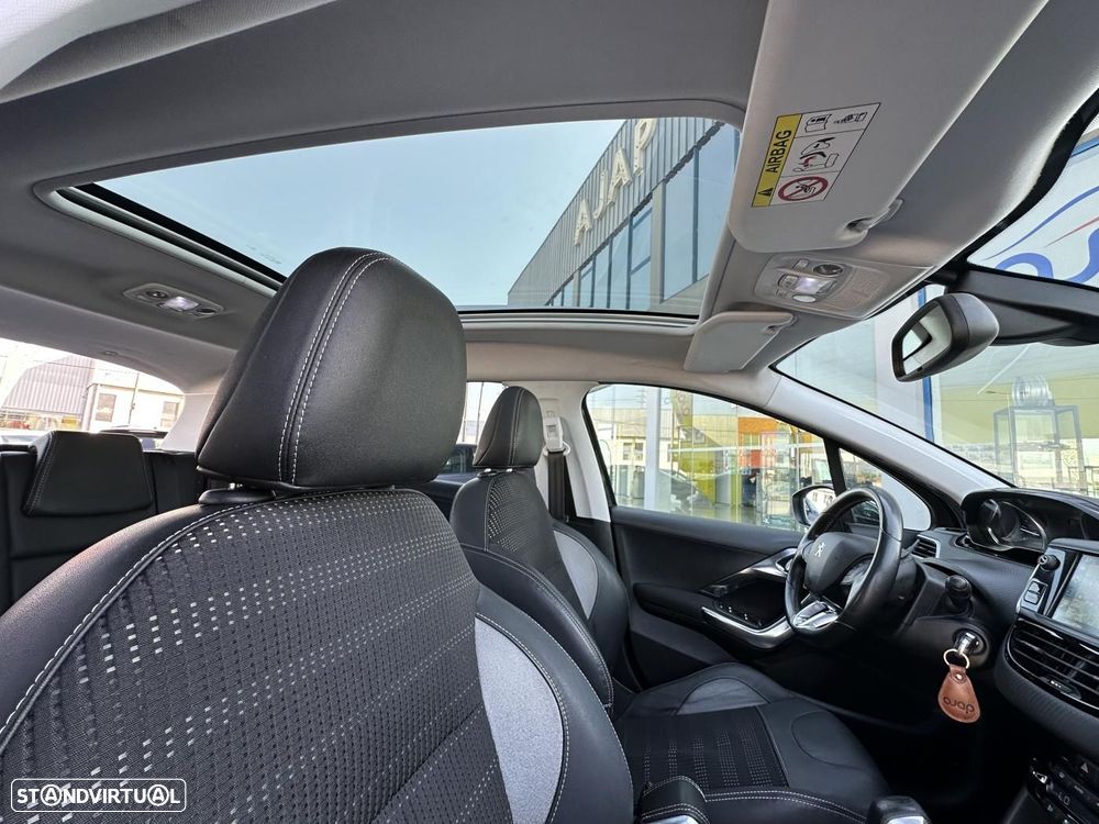 Peugeot 2008 1.6 e-HDi Allure - 20