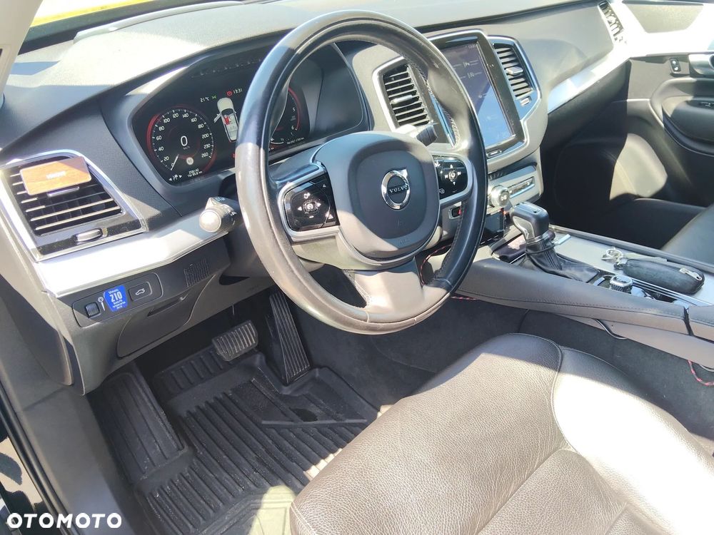 Volvo XC 90 - 12
