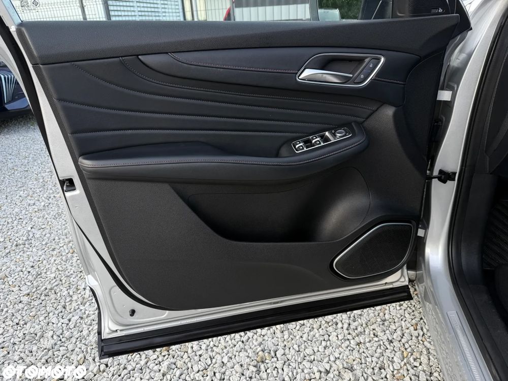 MG EHS PHEV Luxury - 22