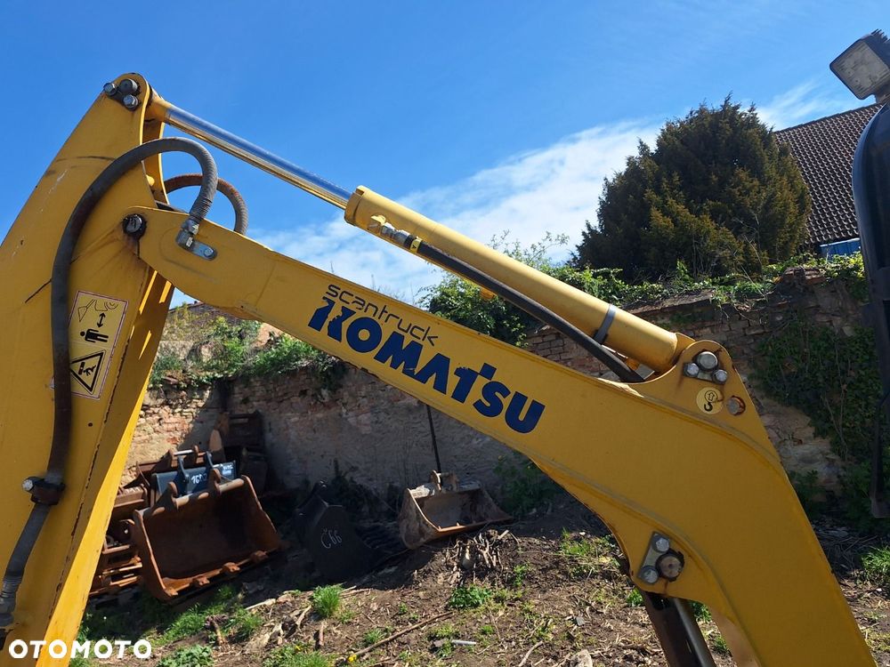 Komatsu Pc16R-3Hs - 21