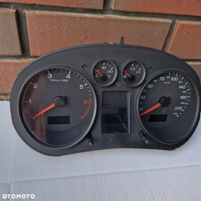 AUDI A2 LICZNIK ZEGARY 8Z0920900A - 3