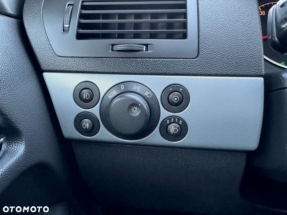 Opel Astra 1.6 Edition - 27