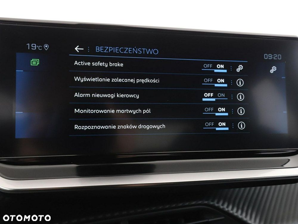 Peugeot 2008 1.2 PureTech GT S&S - 27