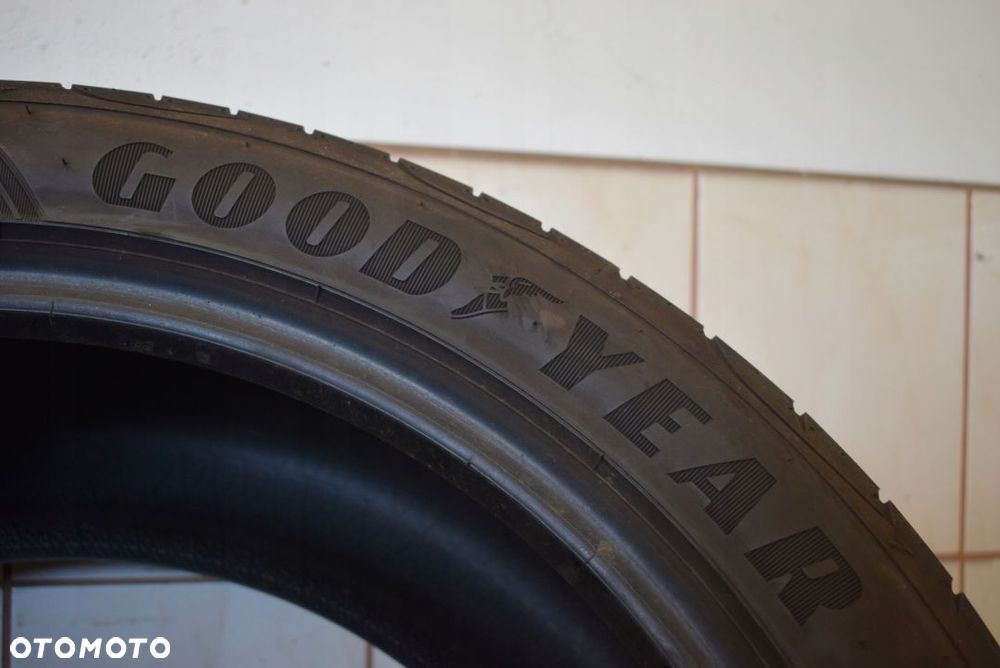 R21 285/40 Goodyear Eagle F1 Asymmetric 2 SUV 4x4 - 5