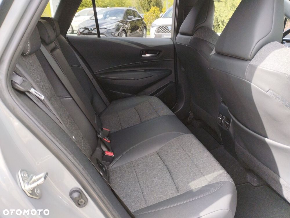Toyota Corolla - 10