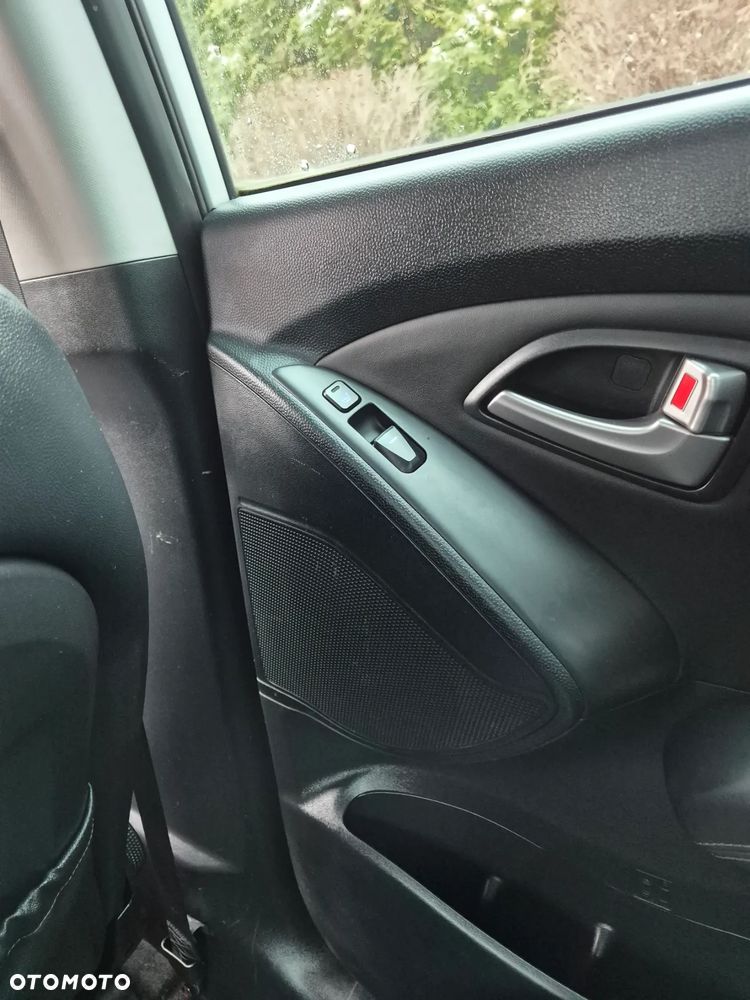 Hyundai ix35 blue 1.6 2WD Finale Silver - 7