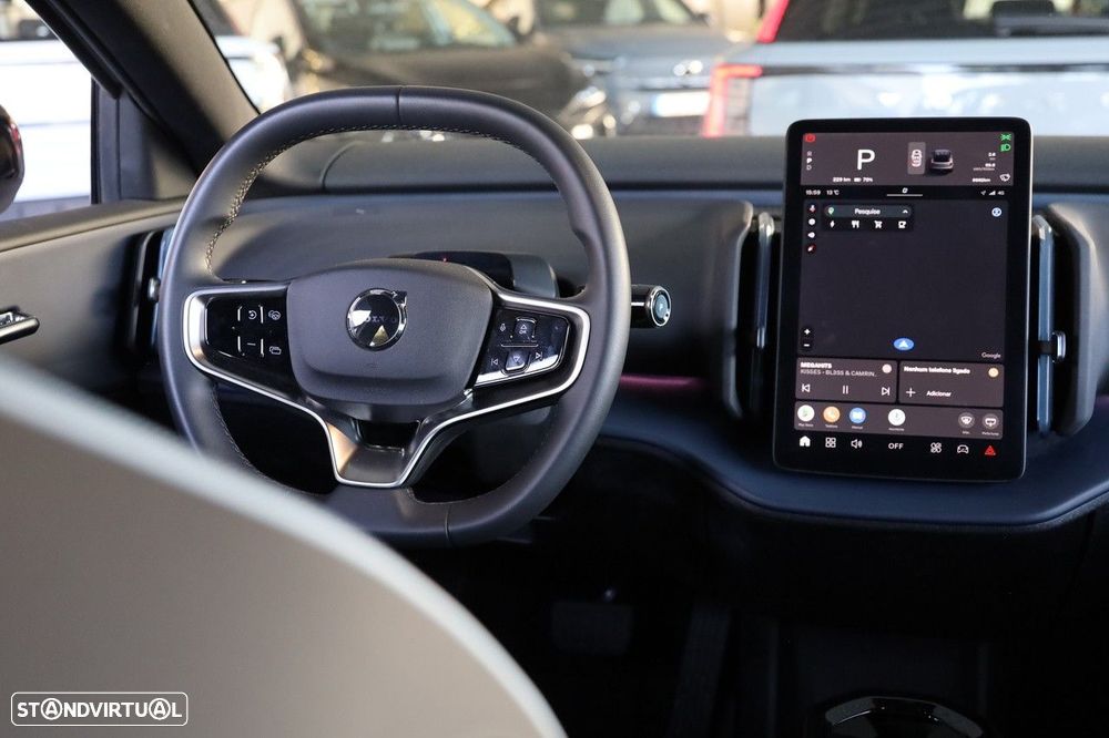 Volvo EX30 51 kWh Single Motor Plus - 17