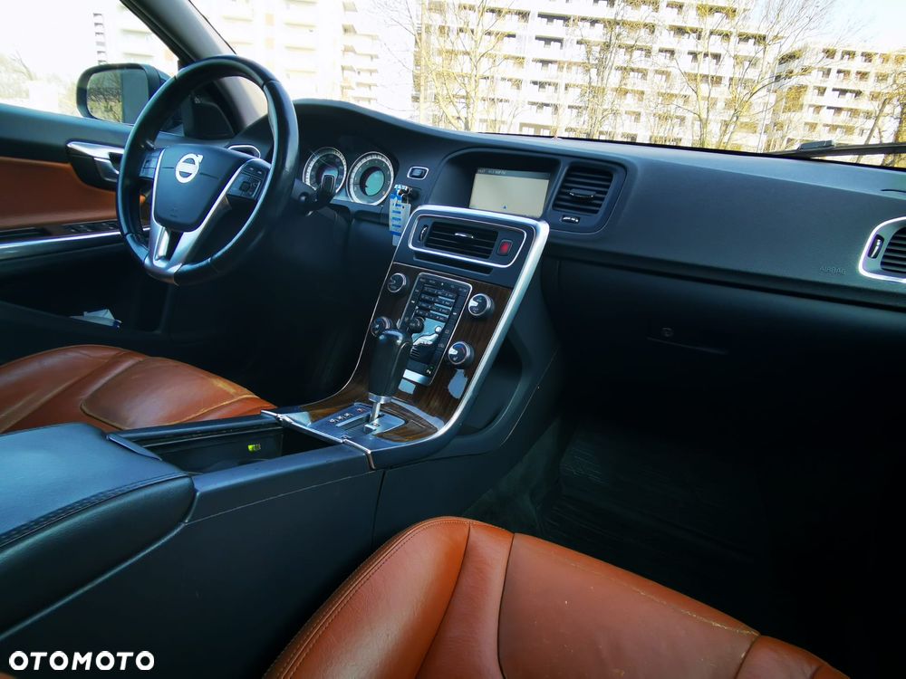 Volvo S60 T6 AWD Geartronic Summum - 6