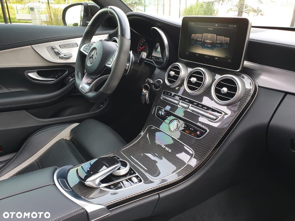 Mercedes-Benz Klasa C AMG 63 S AMG Speedshift 7G-MCT - 21
