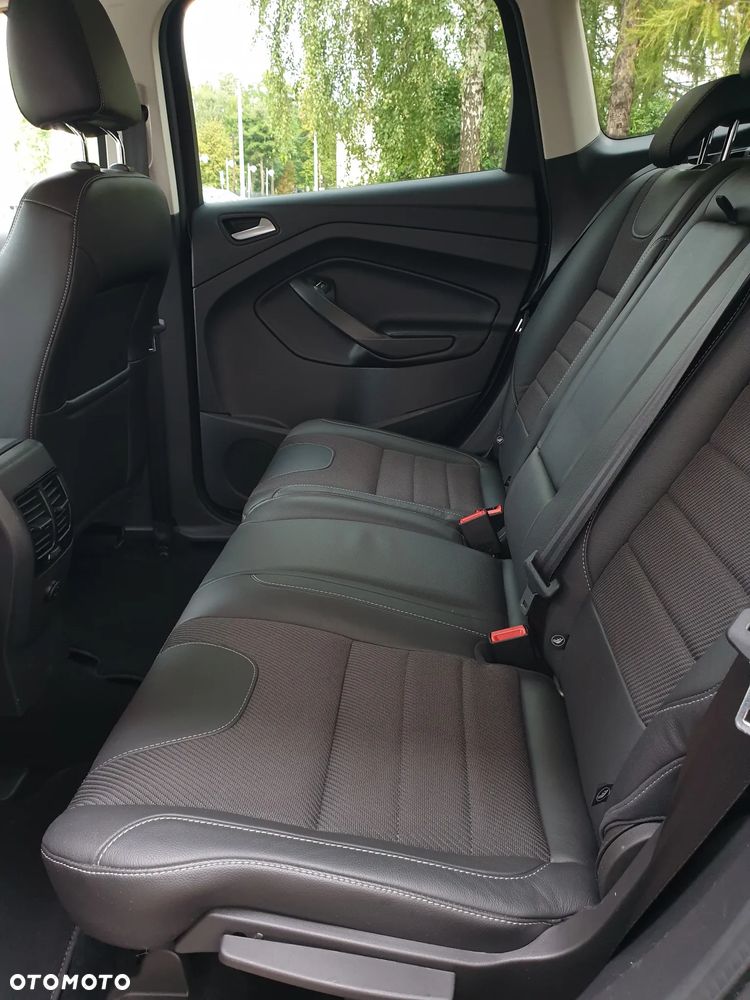 Ford Kuga 2.0 TDCi 4x4 Titanium - 35