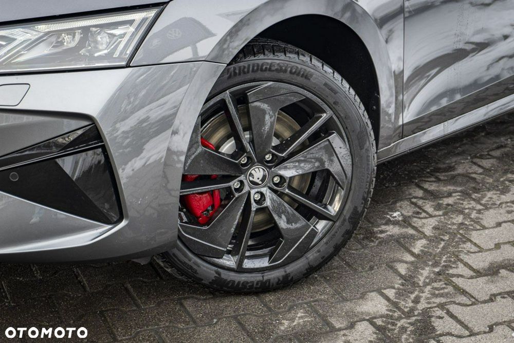 Skoda Octavia 2.0 TSI RS DSG - 8