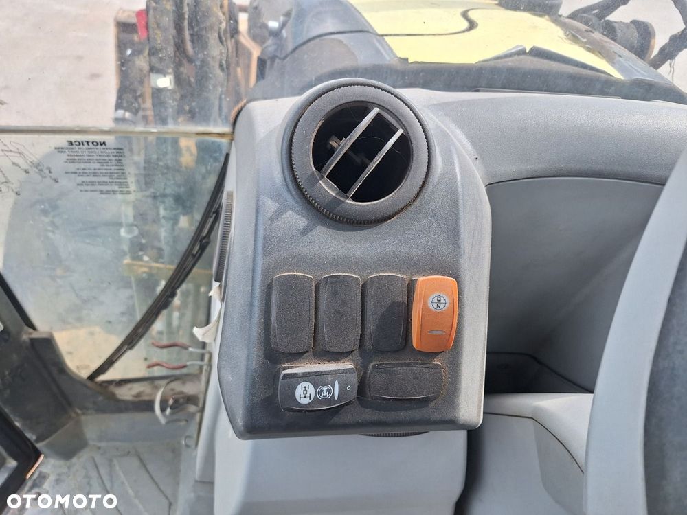 Caterpillar 432 E 4X4 - 14