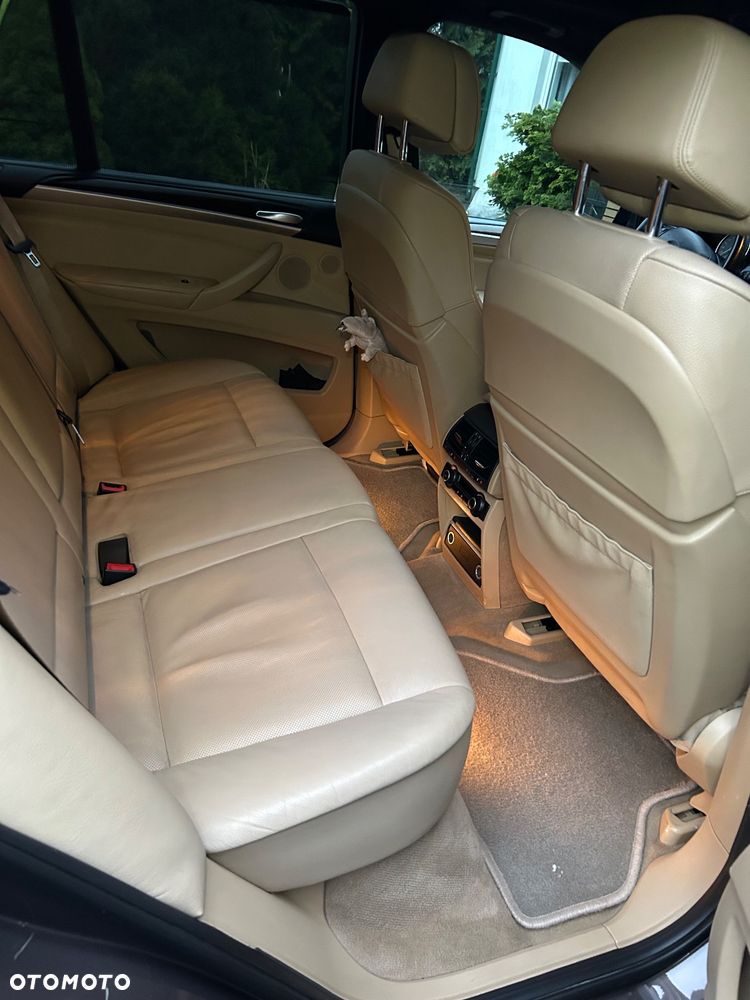 BMW X5 xDrive35d - 17