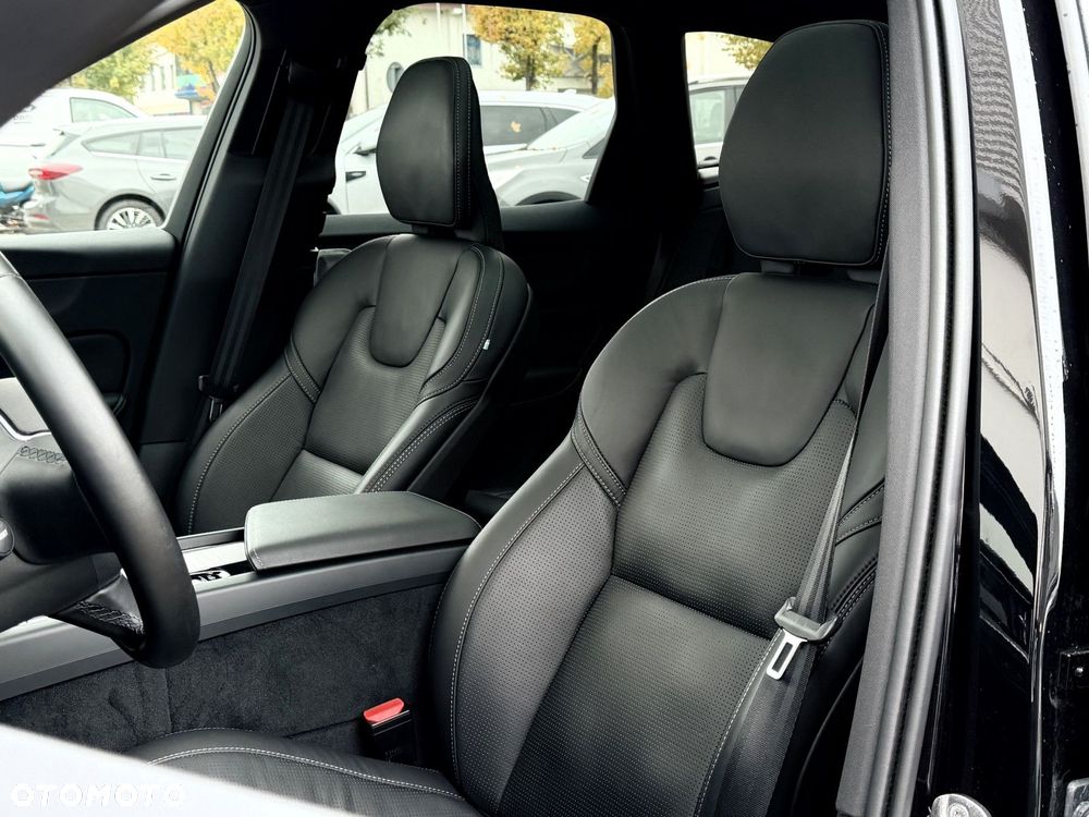 Volvo XC 60 - 22