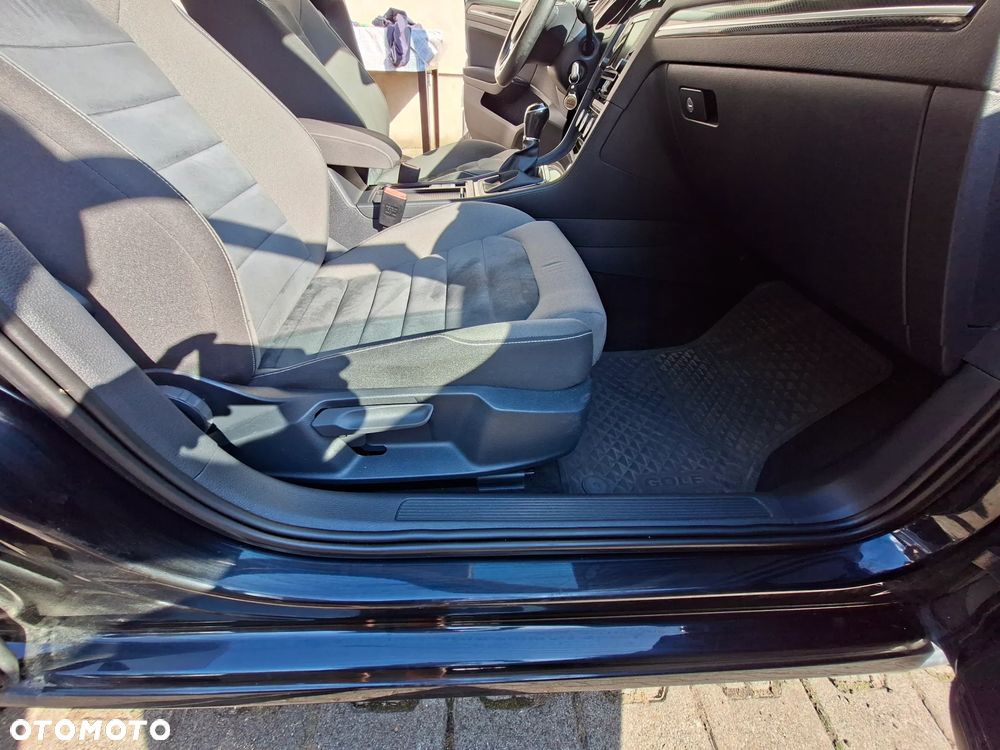 Volkswagen Golf 1.4 TSI BMT Comfortline - 28
