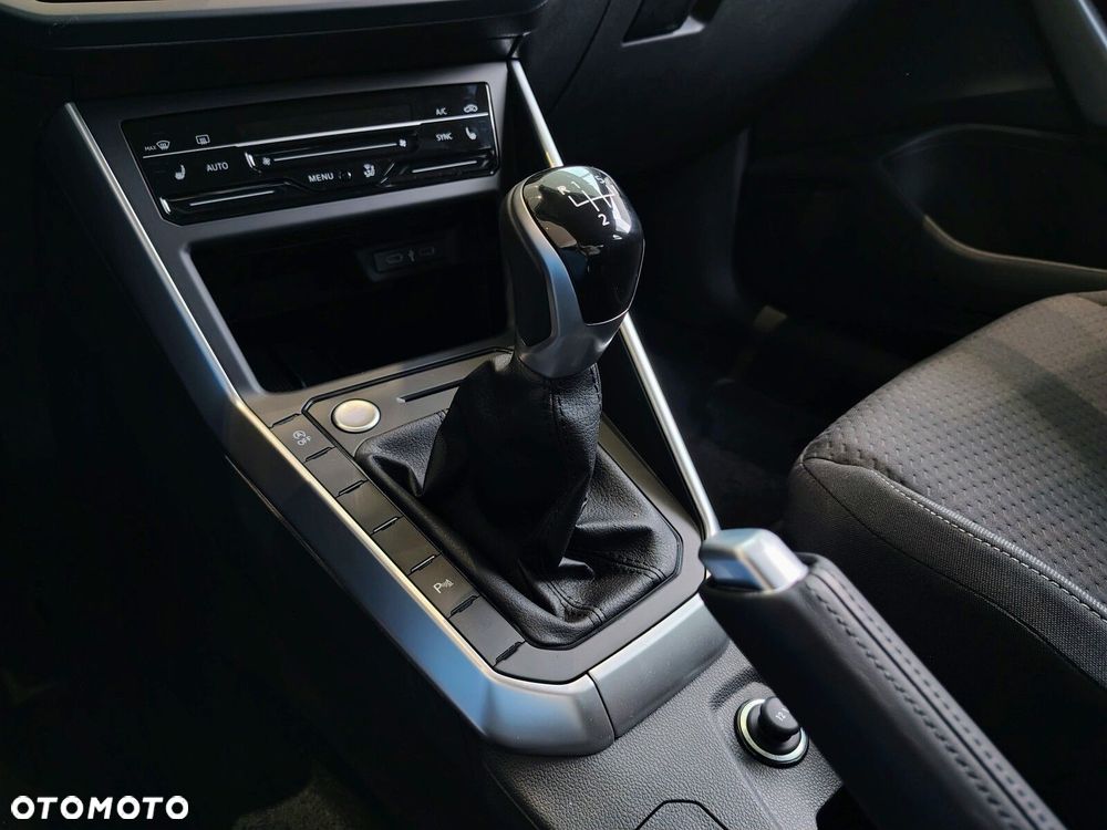 Volkswagen Polo - 17