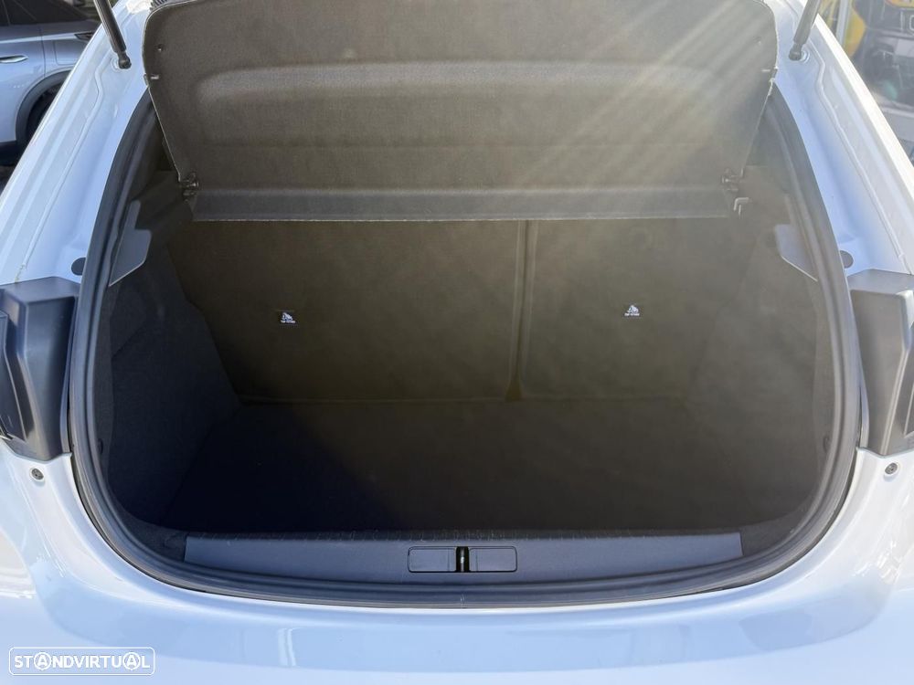 Peugeot 208 1.2 PureTech Active Pack - 46