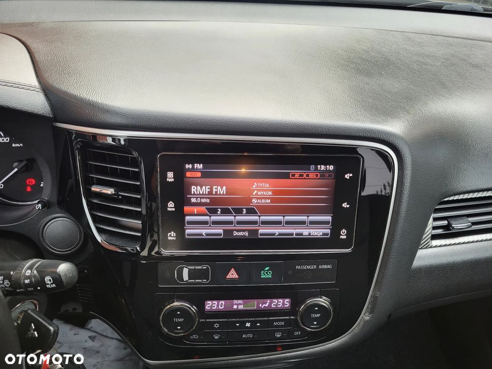 Mitsubishi Outlander - 15