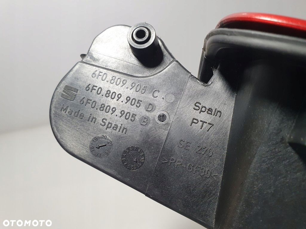 SEAT IBIZA V KLAPKA WLEW PALIWA CZERWONY L0X1 6F0809905C ORYGINAŁ SIŁOWNIK - 8