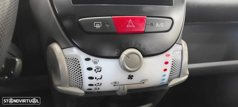 Peugeot 107 - 33