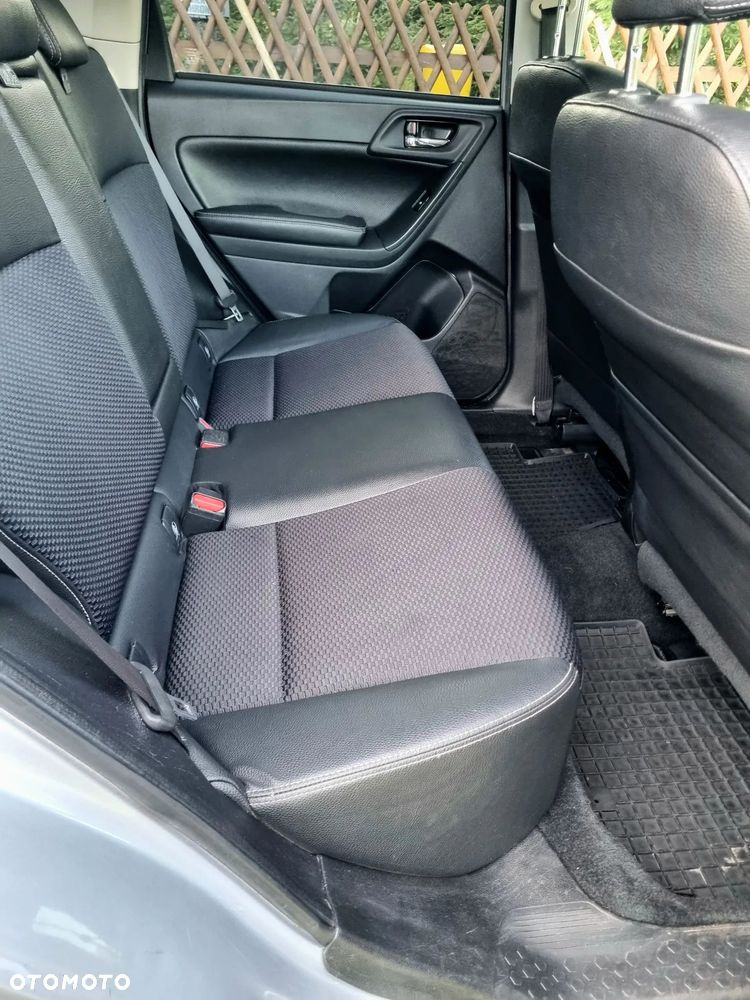 Subaru Forester 2.0XT Comfort Lineartronic - 18