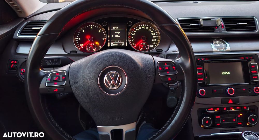 Volkswagen Passat 2.0 TDI BlueMotion Technology Comfortline - 28