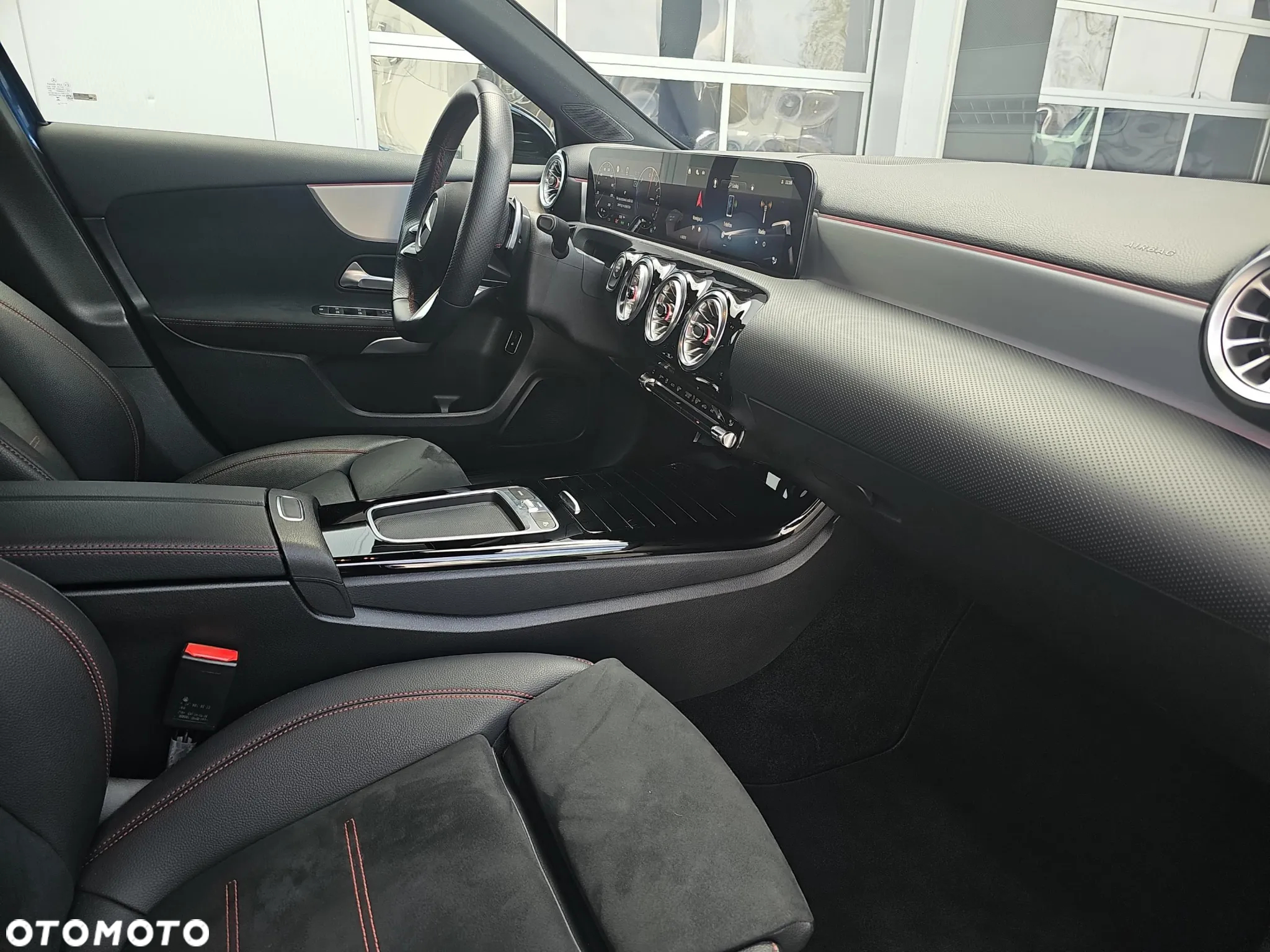 Mercedes-Benz Klasa A 250 e PHEV AMG Line 8G-DCT - 14
