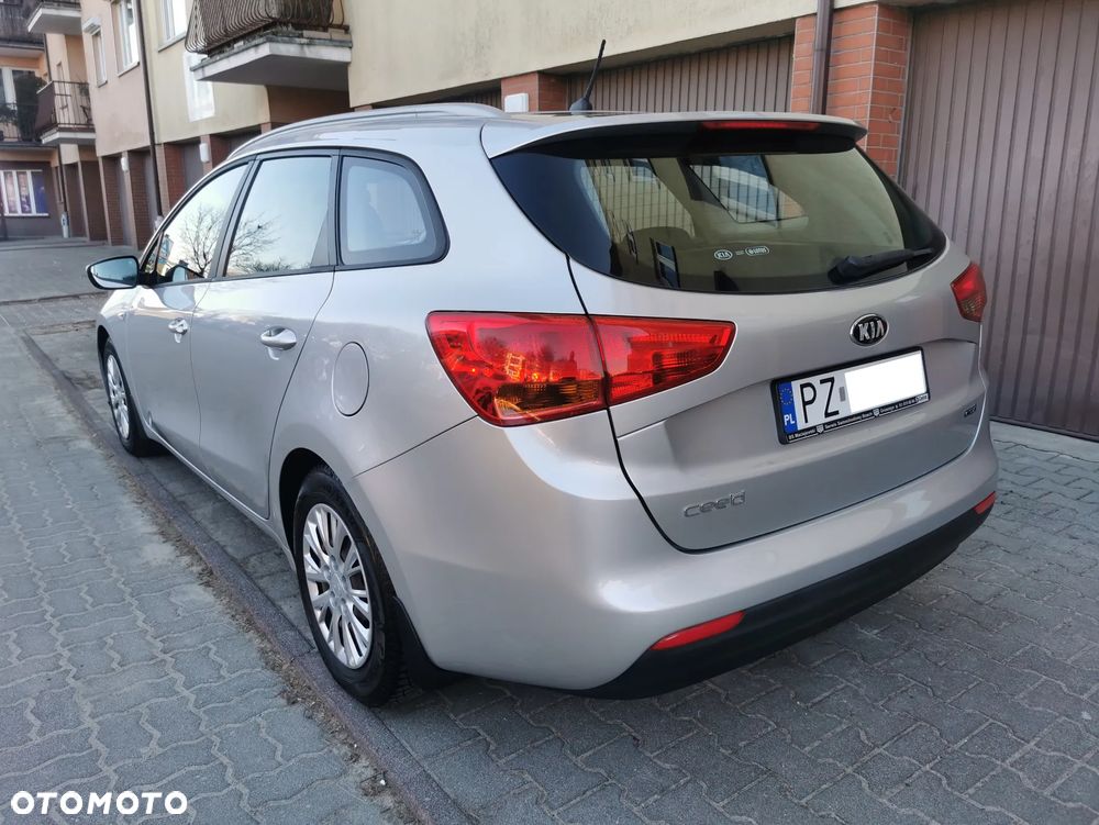 Kia Ceed 1.6 CRDi Business Line - 26