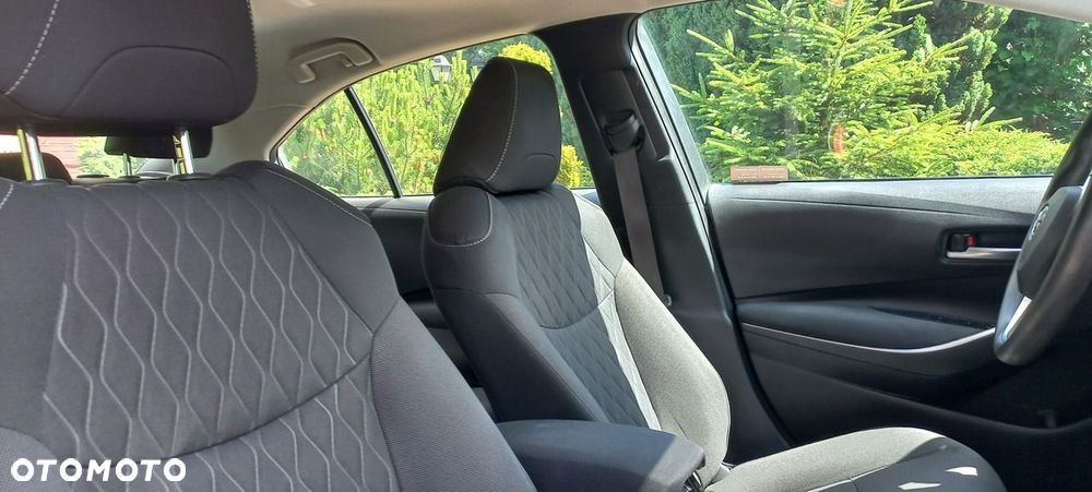 Toyota Corolla - 12