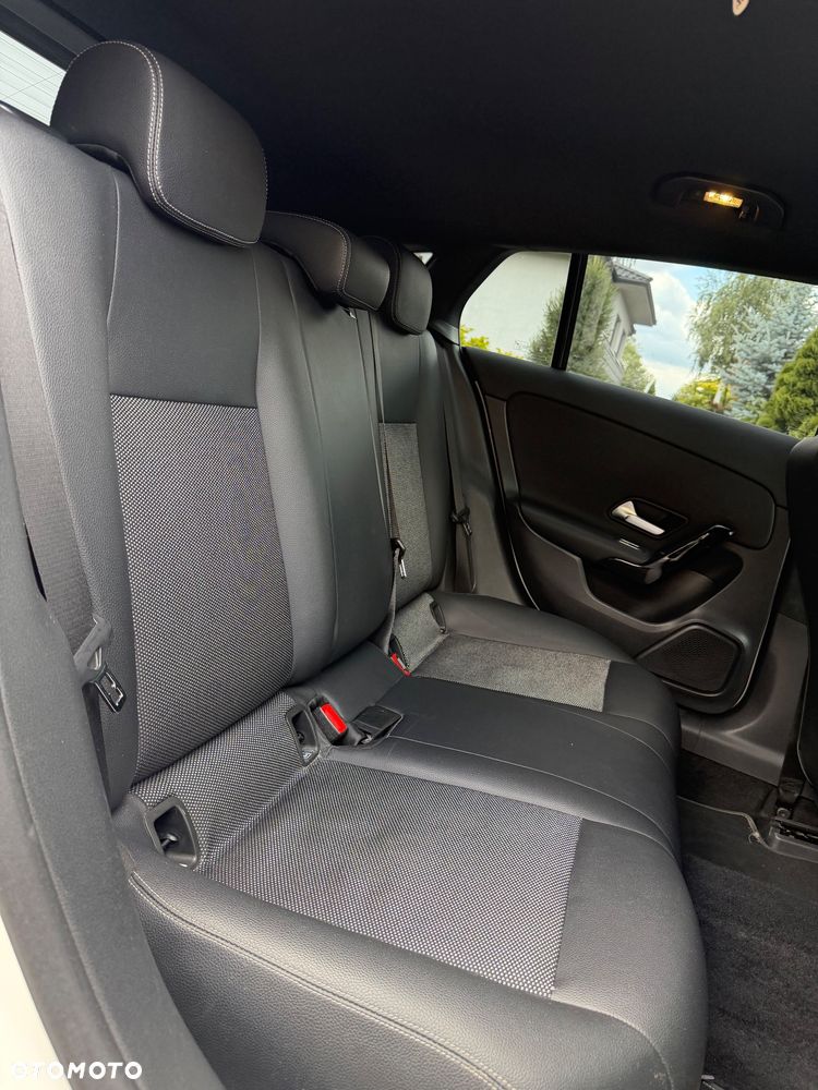 Mercedes-Benz CLA 180 7G-DCT Edition 2020 - 15