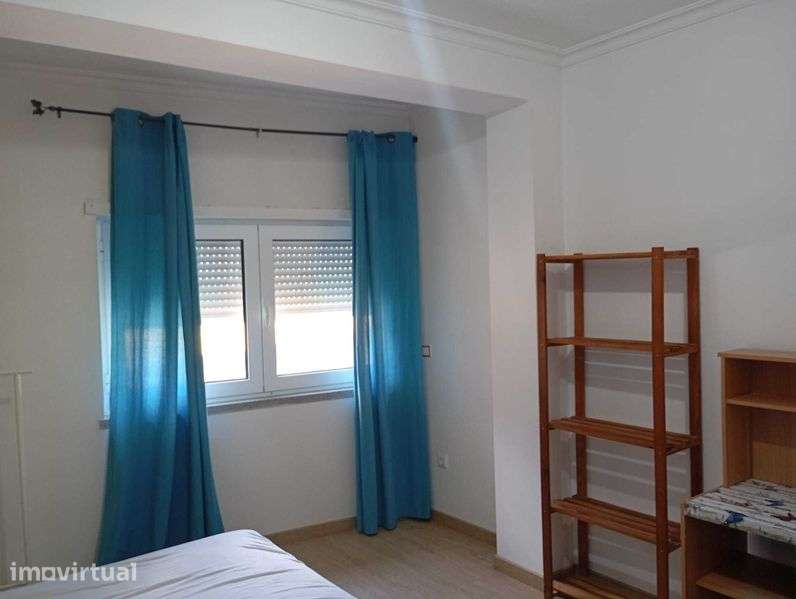 Luminoso T3 excelentes áreas, com garagem. - Grande imagem: 2/8