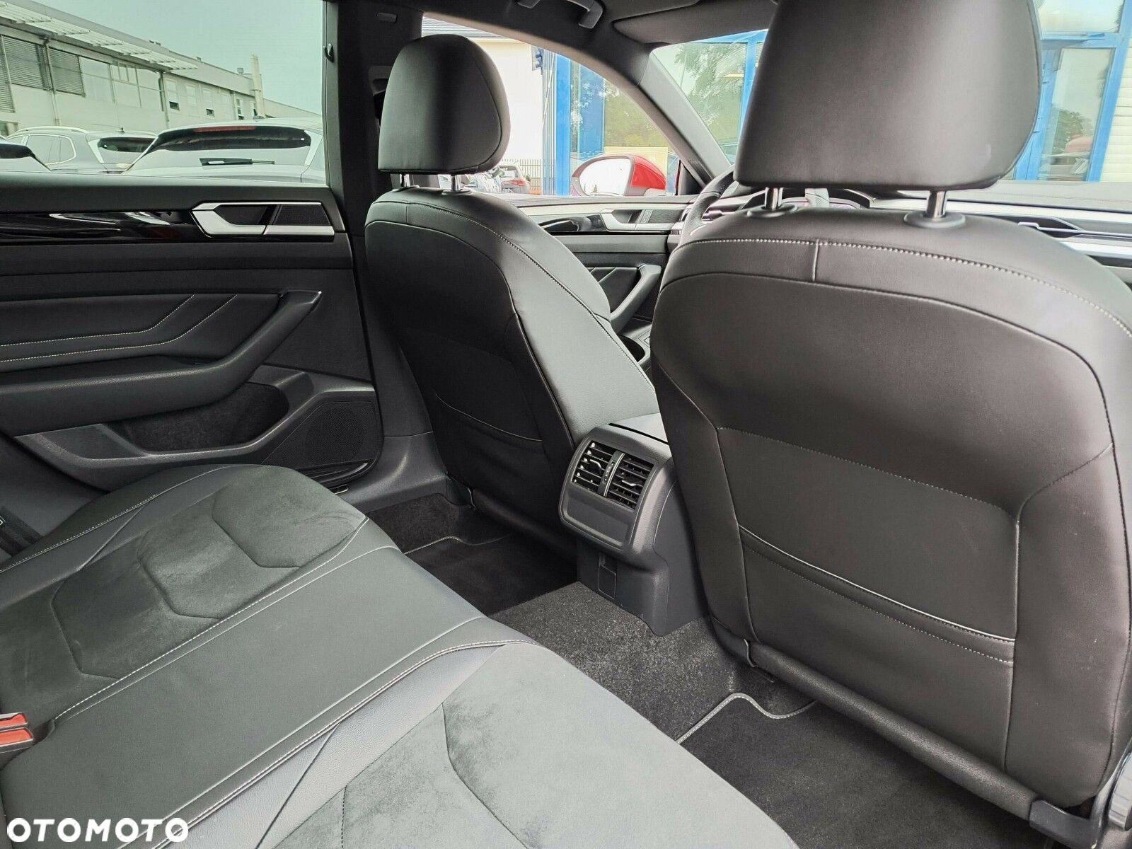 Volkswagen Arteon 2.0 TSI R-Line DSG - 23