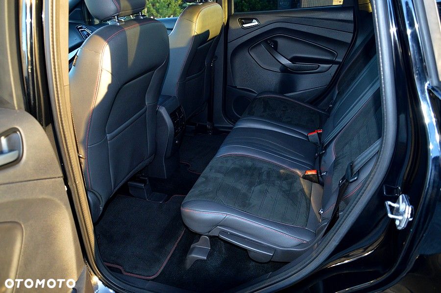 Ford Kuga 1.5 EcoBoost 2x4 Black & Silver - 23