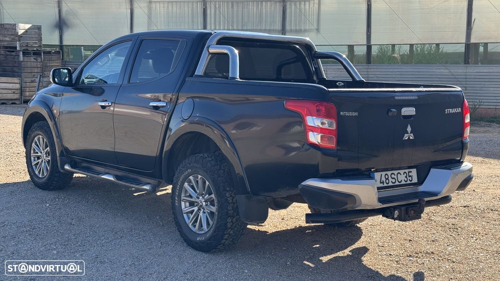 Mitsubishi L200 2.4 DI-D CD Intense Sportbox Space Cab Strakar 4WD - 2