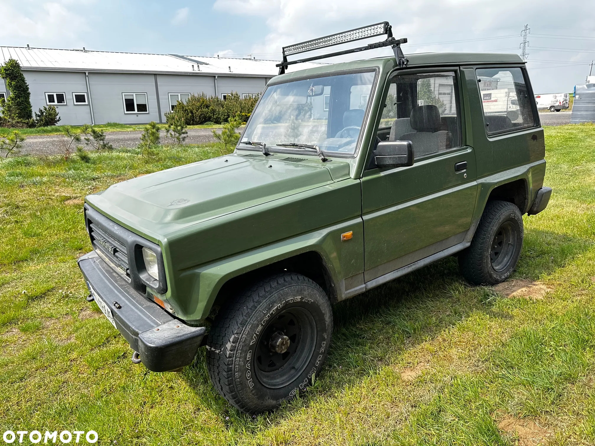 Daihatsu Rocky - 3