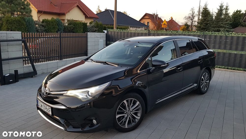 Toyota Avensis 2.0 D-4D Prestige - 29