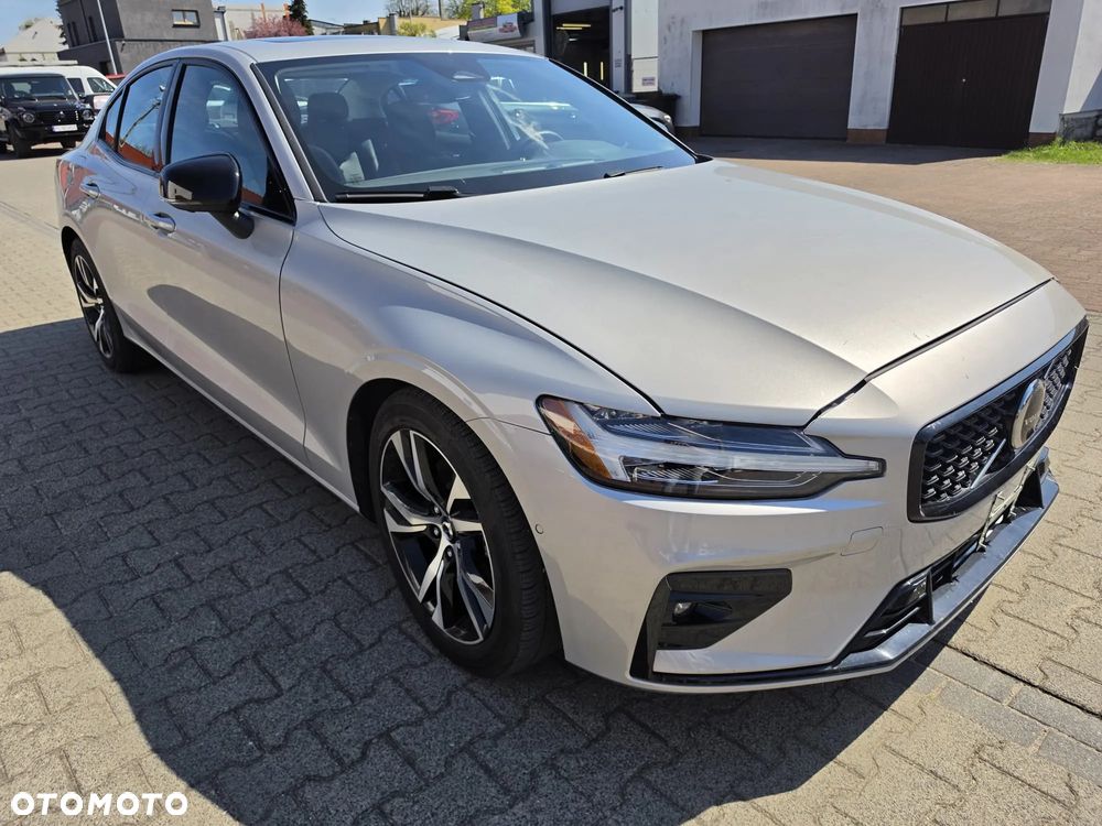 Volvo S60 T5 R-Design First Edition - 1