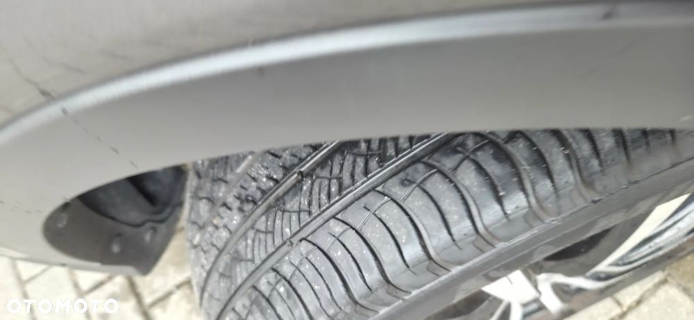 Ford Kuga 1.5 EcoBoost 2x4 Titanium - 26