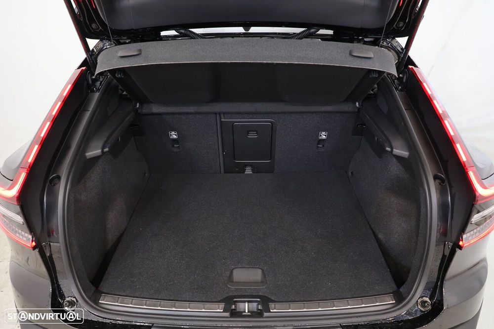 Volvo C40 Recharge Core - 29