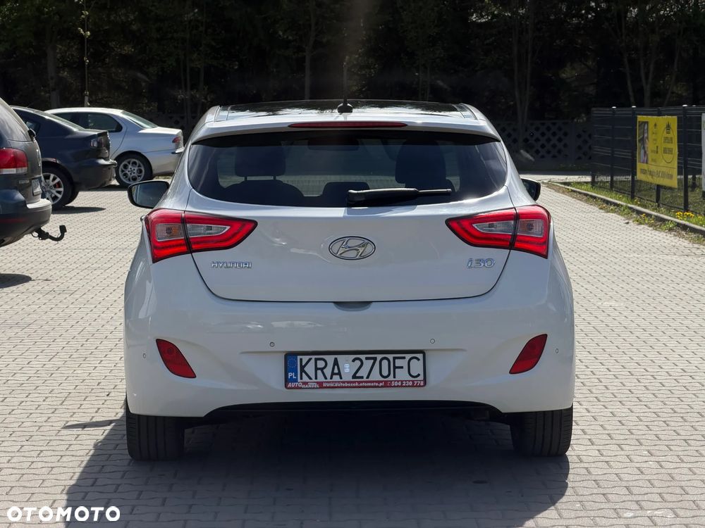 Hyundai i30 1.6 GDI Premium - 32